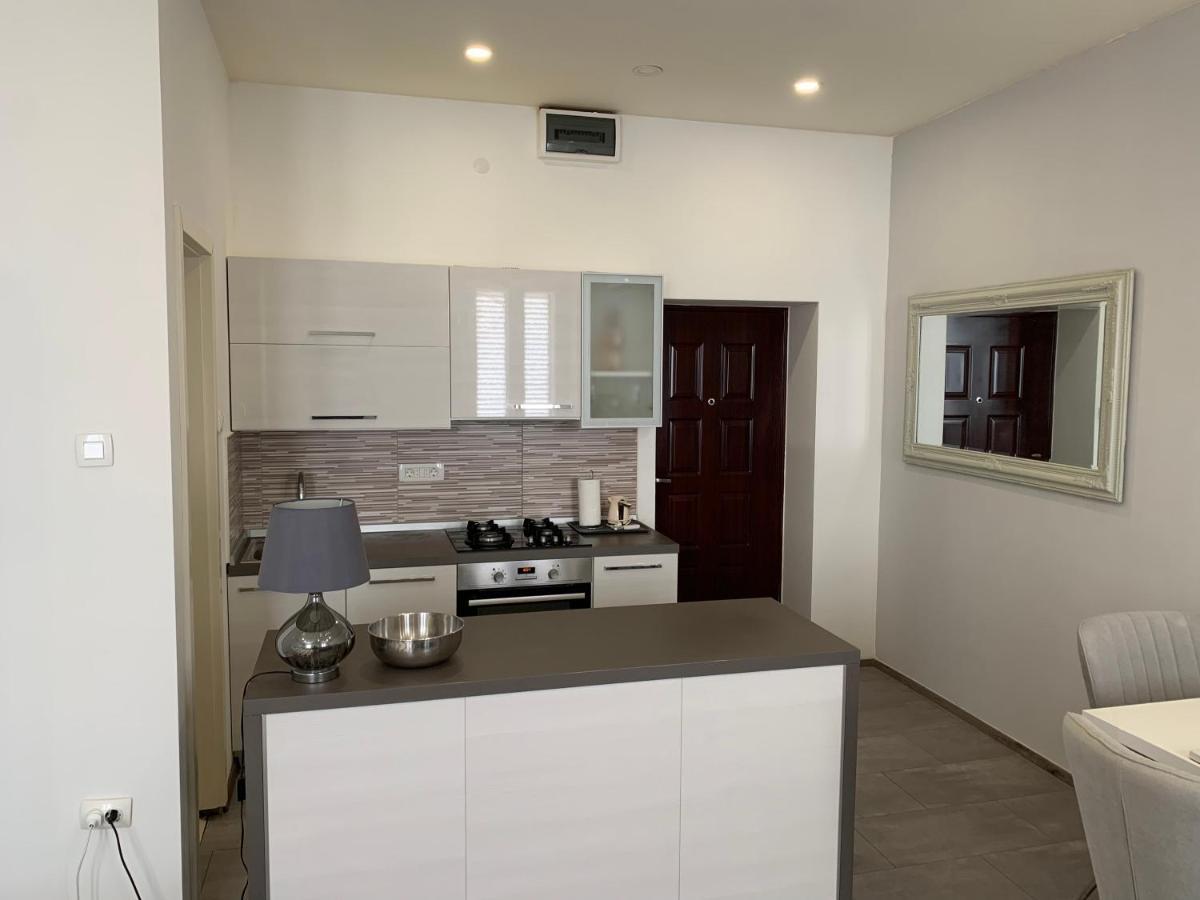 Zara City Apartments Екстериор снимка